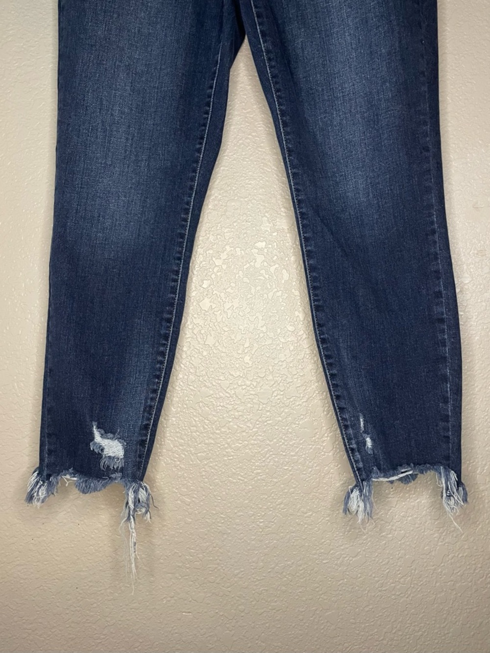 Judy Blue 15/32 Slim Fit High Rise Destroy Shark Bite Hem Stretch Denim Jeans - Picture 7 of 14